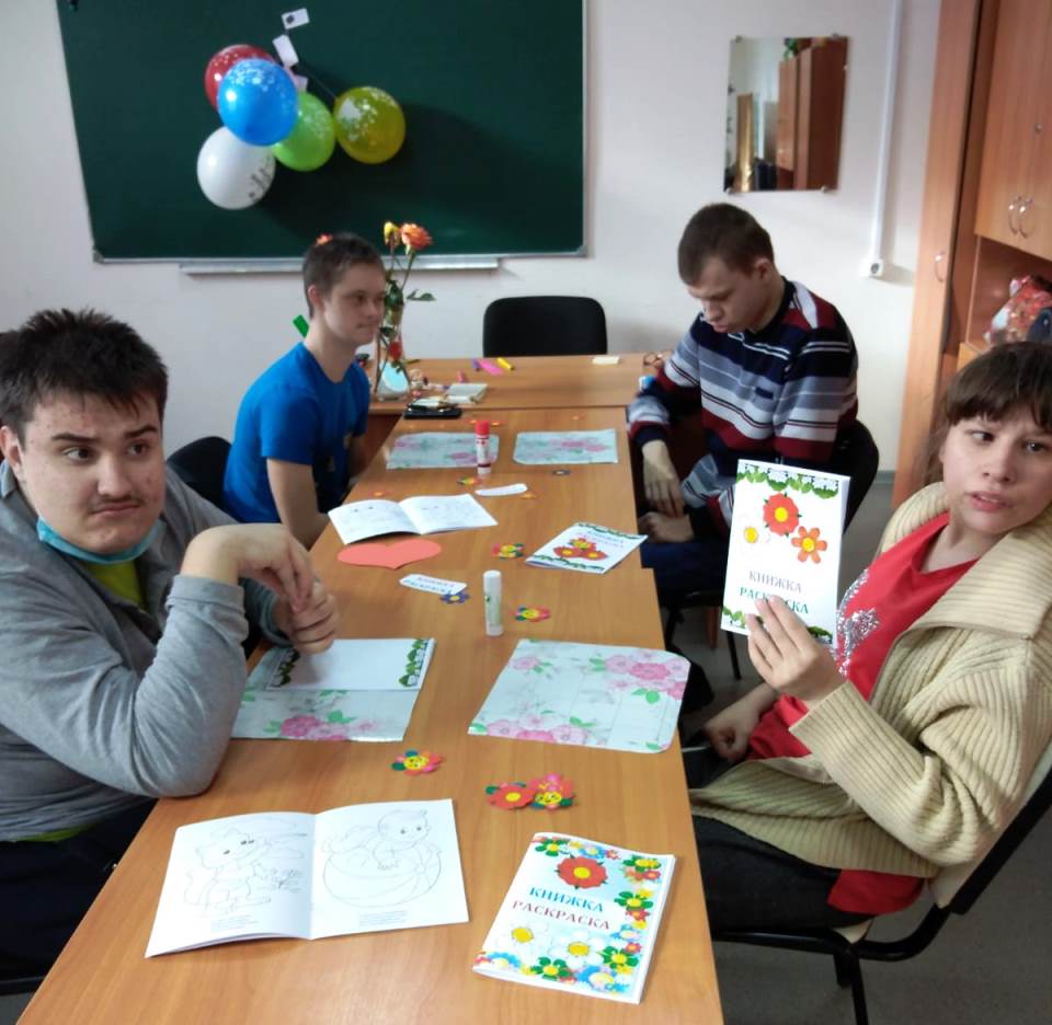 День книгодарения в ГБУ РЦ г.Тверь