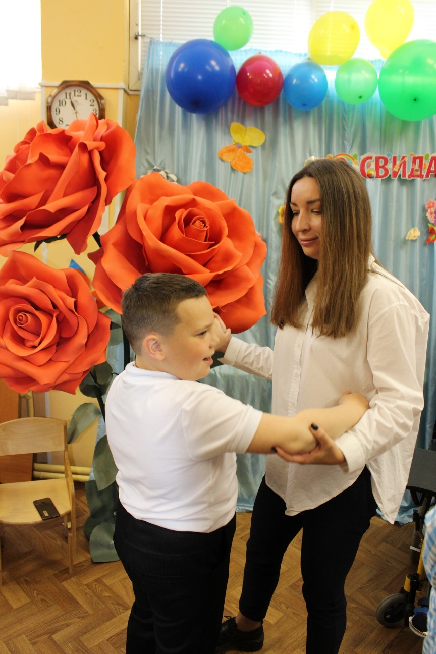 Выпускной у воспитанников ГБУ РЦ Твери