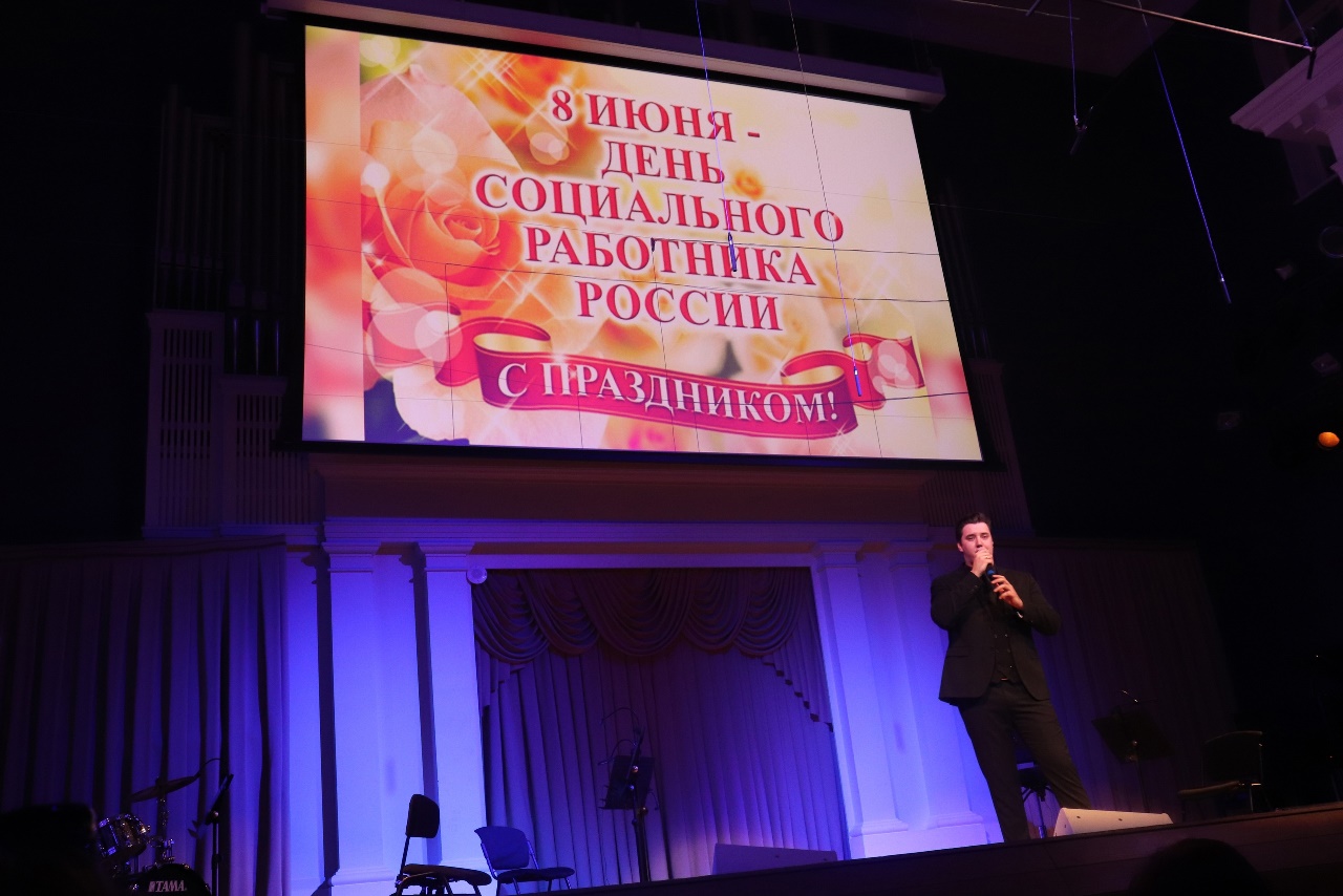Награждение работника ГБУ РЦ Твери